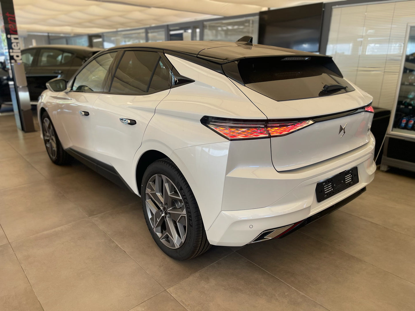 DS 4 BlueHDi 130cv Auto. Esprit De Voyage - FW/LS