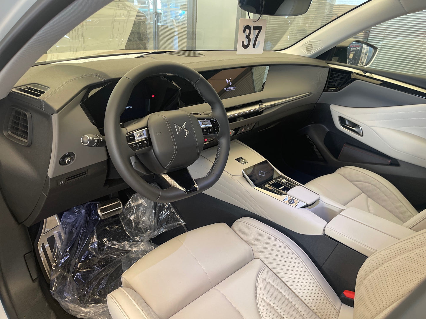 DS 4 BlueHDi 130cv Auto. Esprit De Voyage - FW/LS
