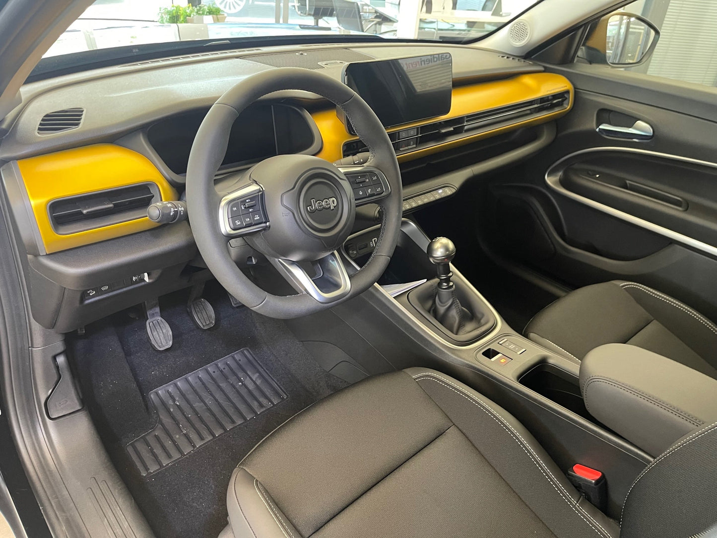 JEEP AVENGER 1.2 MHEV e-Hybrid Turbo Autom. Longitude - FW/AV