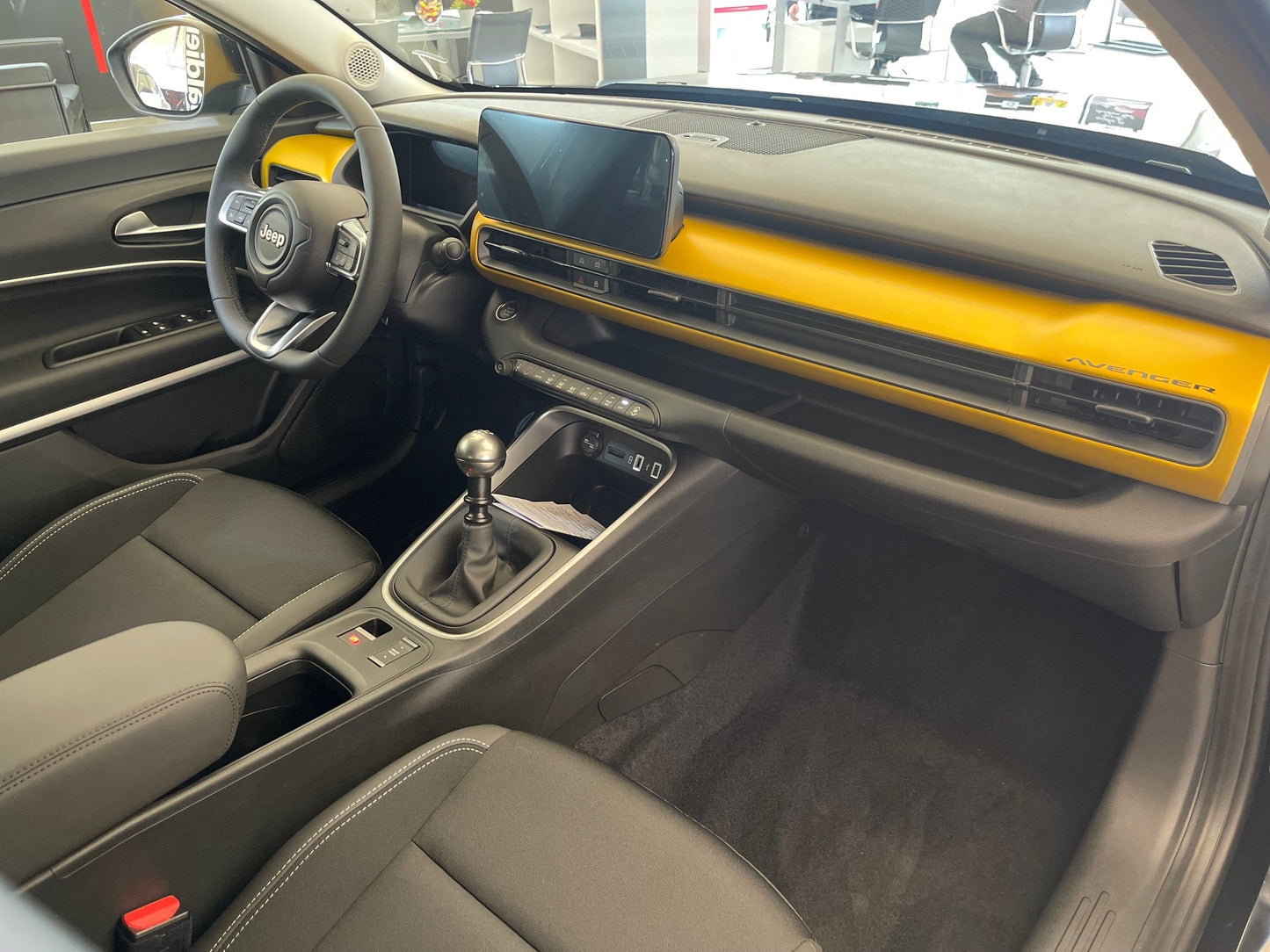 JEEP AVENGER 1.2 MHEV e-Hybrid Turbo Autom. Longitude - FW/AV