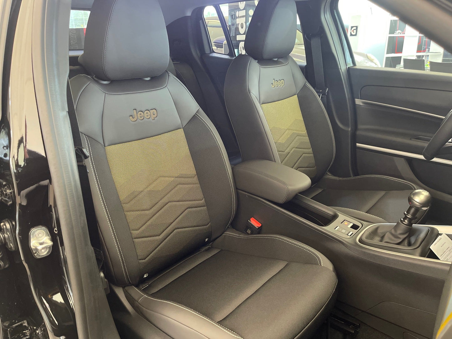 JEEP AVENGER 1.2 MHEV e-Hybrid Turbo Autom. Longitude - FW/AV